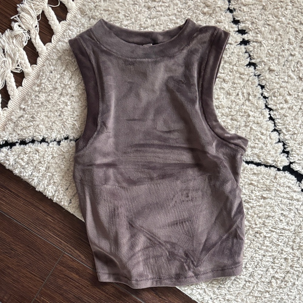 SKIMS Velour Crop Tank Top in Taupe Brown